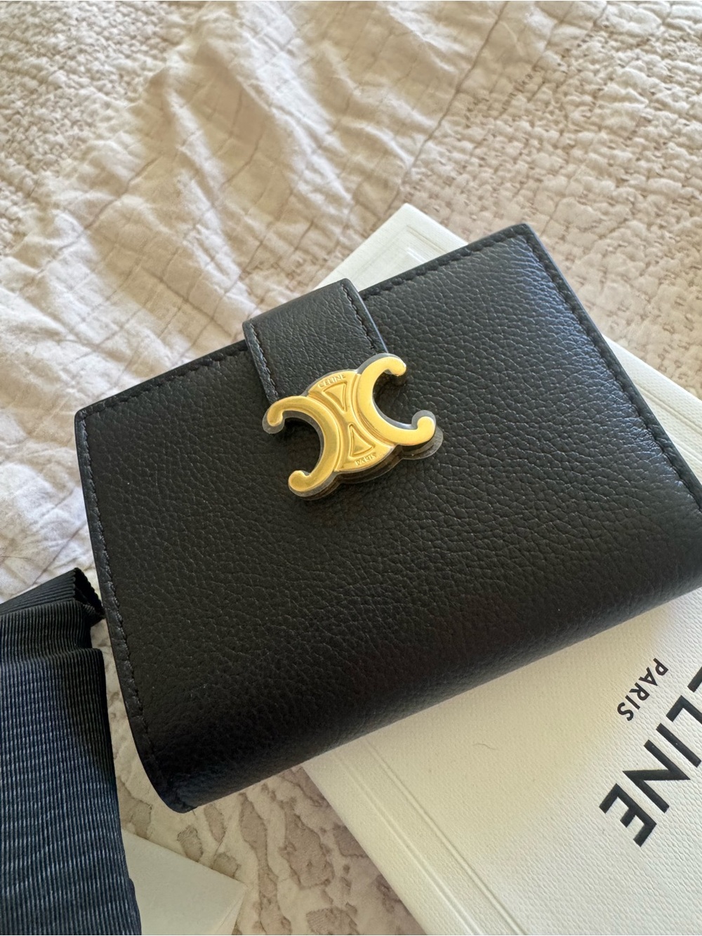 CELINE SMALL FLAP WALLET TRIOMPHE IN SHINY CALFSKIN